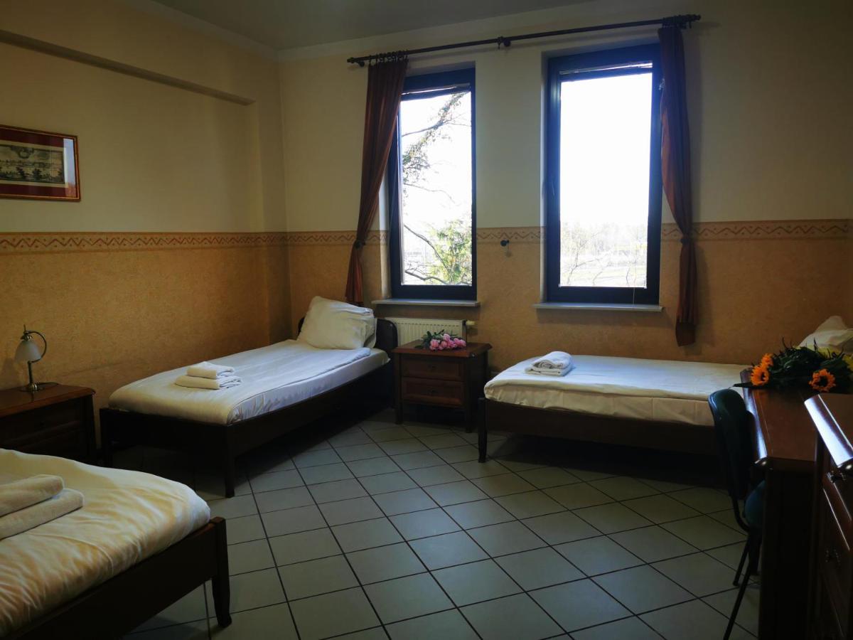 Fort Hotel Warschau Exterior foto
